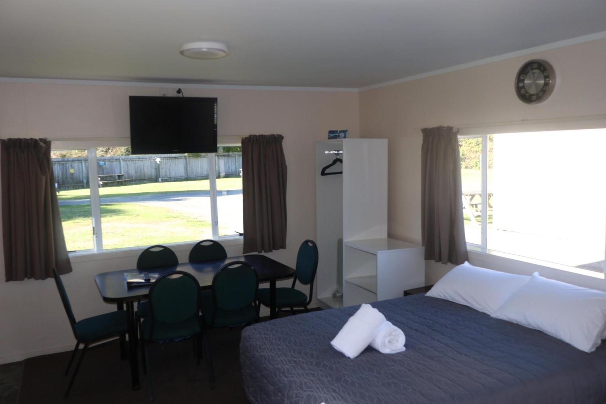 Pohara Beach Top 10 Holiday Park Dış mekan fotoğraf